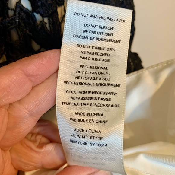 Alice + Olivia Mariel Racerback Sleeveless Cocktail Dress Guipure Lace Black 2 - Picture 14 of 14